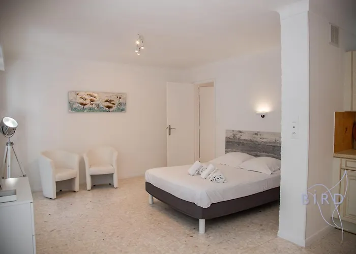 Apartman Spacious 4 Minutes Walk From The Beaches Cannes