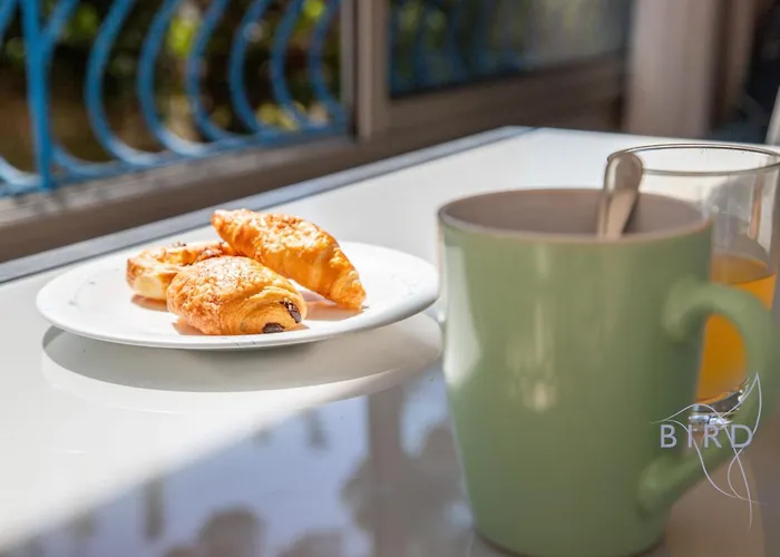 Spacious 4 Minutes Walk From The Beaches Lejlighed