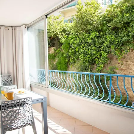 Daire Spacious 4 Minutes Walk From The Beaches Cannes