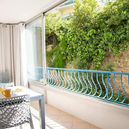 Διαμέρισμα Spacious 4 Minutes Walk From The Beaches